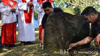 Thousands in Indonesia pray on 15th anniversary of devastating tsunami