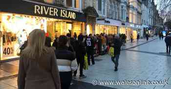 The major stores that decided to close on Boxing Day (and the reduced hours of the ones that are open)