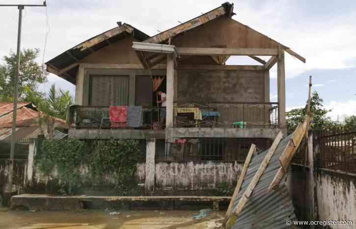 Christmas typhoon leaves 20 dead in Philippines