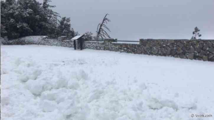 Grab your sleds: Road to Mount Lemmon now open