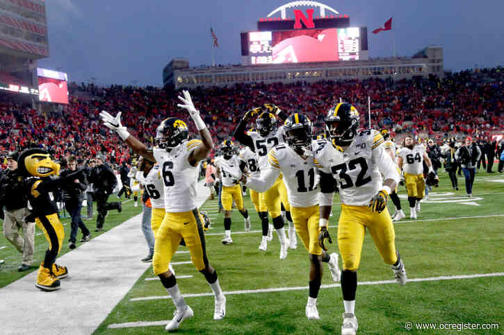 USC vs. Iowa: Holiday Bowl TV info, scouting report and prediction