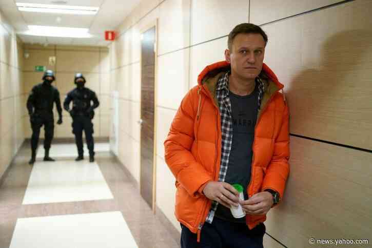 Russia raids offices of Kremlin critic Navalny