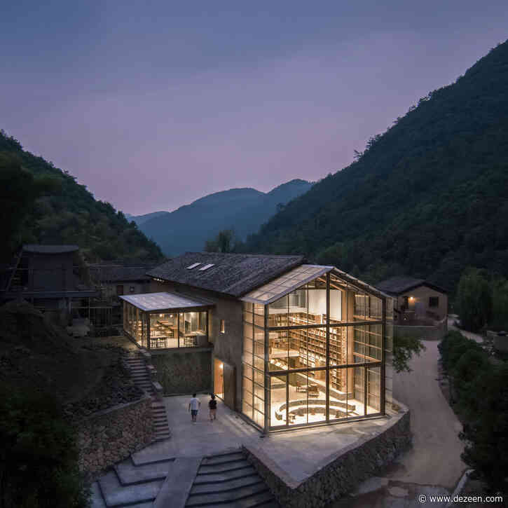 Atelier Tao+C lines walls of capsule hotel with bamboo bookshelves
