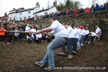 Knaresborough pubs compete in Boxing Day tug of war challenge