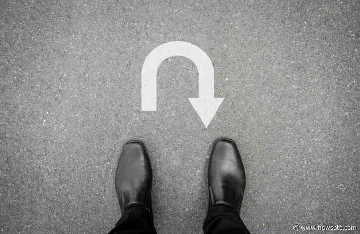 Bitcoin Price Ready to Pop Higher? Monthly Chart Shows Reversal Signs