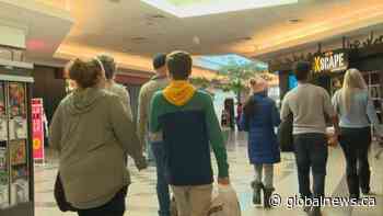 Lethbridge residents hit big retail stores for Boxing Day