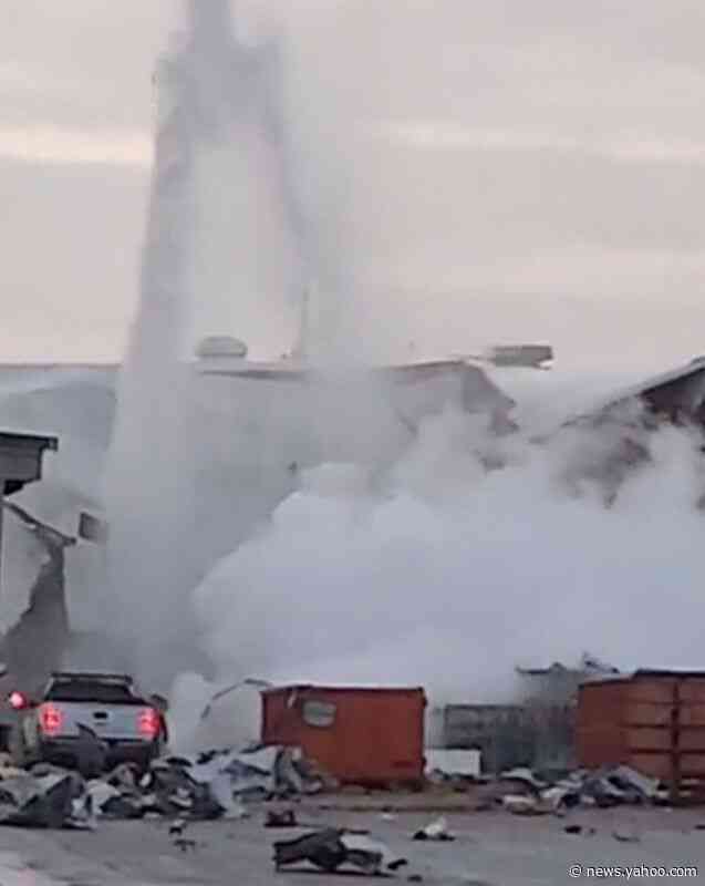 Explosion at Kansas aircraft plant injures 15 people