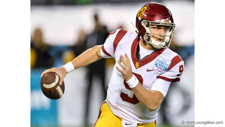 Holiday Bowl notes: USC QB Kedon Slovis leaves game with apparent arm injury