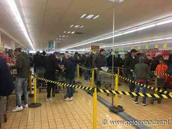 Vier uur in de rij voor vuurwerk in Emmerich: ‘Dit heb ik voor de Efteling niet over’