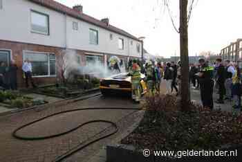 Peperdure Lamborghini in brand tijdens bruiloft in Veenendaal