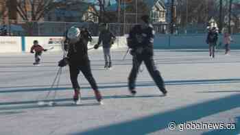 Edmonton Police play shinny with kids to bridge gap with inner city kids