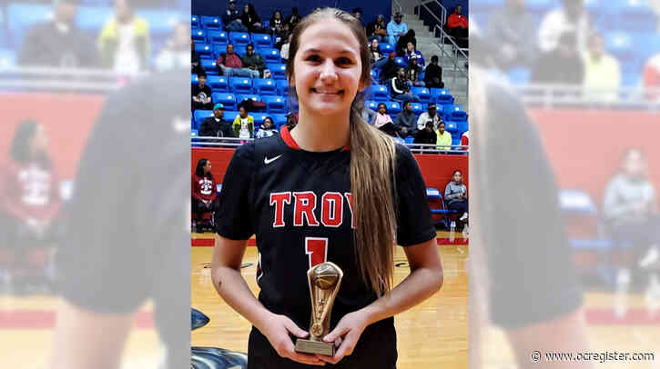 Girls basketball roundup: Mater Dei rallies to reach West Coast Jamboree final, Troy takes third in Texas