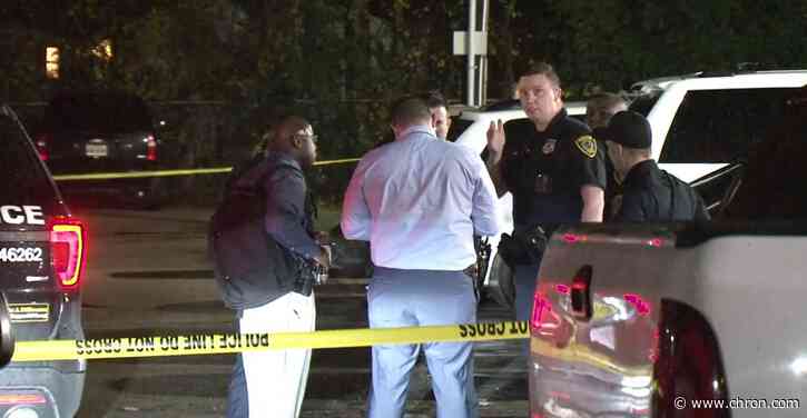 Man lured outside by tools shot dead outside of his north Houston apartment
