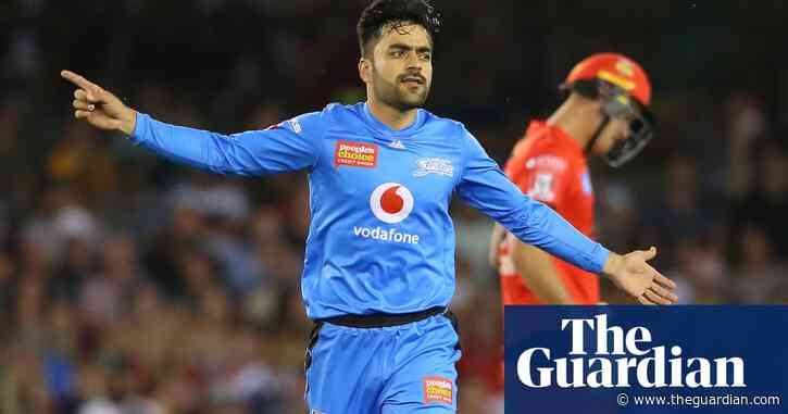 Confusion reigns in BBL after umpire raises finger – to scratch nose
