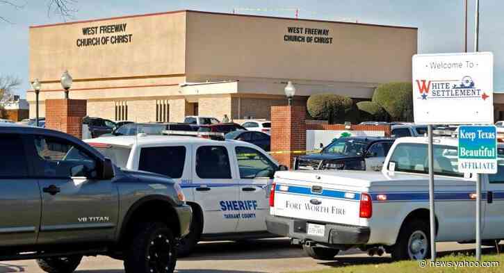Churchgoers kill gunman who shot two during Texas service