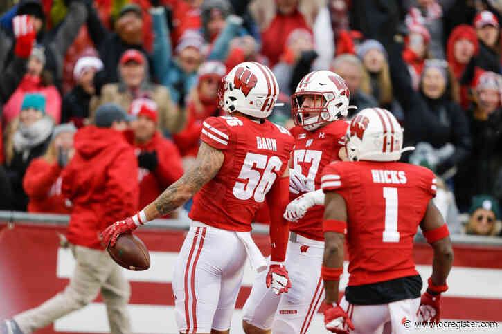 Wisconsin football must contain Oregon’s Justin Herbert to snap Rose Bowl skid