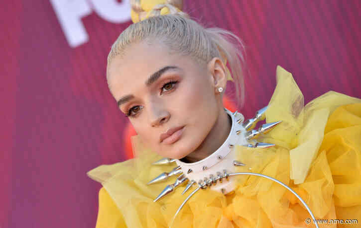 Poppy parts ways with Titanic Sinclair, accuses him of “manipulative patterns”