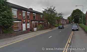 Women threatened at gunpoint in 'frightening' daylight raid