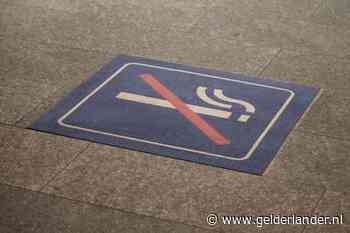 Boze Nederlander slaat rokende Duitse dakloze het ziekenhuis in