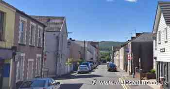 Mum-of-three found dead in bed by friends who worried after not hearing from her