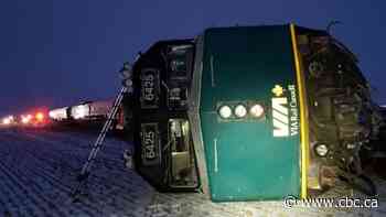 Via passenger train derails south of Gladstone, Man.
