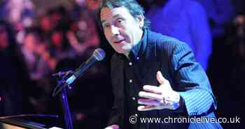Who's on Jools Holland's Hootenanny this New Year's Eve?