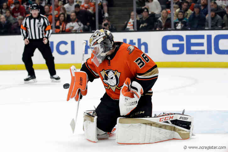 Ducks goalie John Gibson credits break with improved play