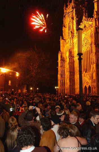 Crowds for the 2020 Minster bells