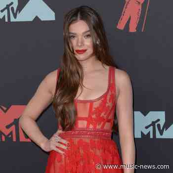 Hailee Steinfeld sparks rumours about ex Niall Horan's infidelity with new song