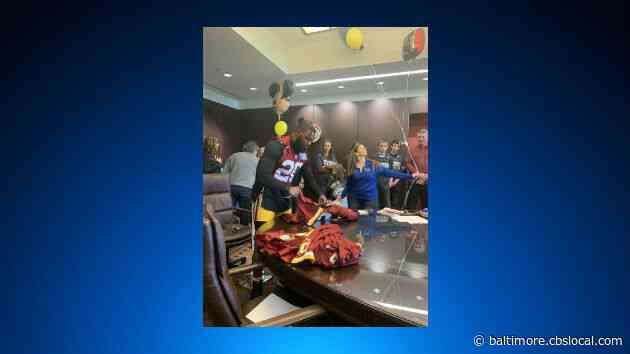 Redskins Safety Landon Collins Presents Casey Cares Families With Trip To Disney World