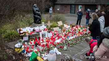 Mom, 2 daughters turn themselves in to police after deadly German zoo fire linked to sky lanterns