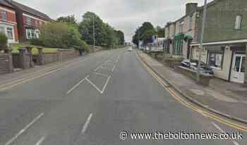 Man arrested over reports of armed robber "with two knives"