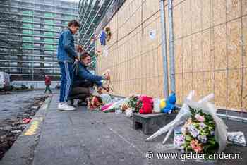Arnhem rouwt om brandslachtoffers Raymond(39) en zoontje Jelle (4)
