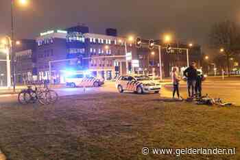 Politiewagen rijdt kind en volwassene aan in Apeldoorn