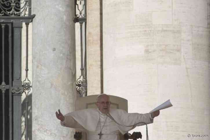 Pope: Sorry I lost patience with hand-shaker who yanked me