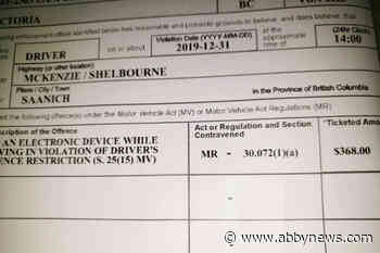 Vancouver Island mom issued $368 distracted driving ticket for ‘scrolling’ on her phone