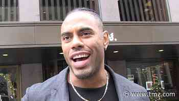 Eli Manning 'Beer Guy' Story Is 'Not True,' Says Ex-Teammate Rashad Jennings