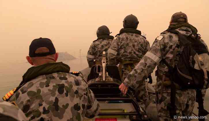 Australia urges people to flee as fires set to surge at weekend