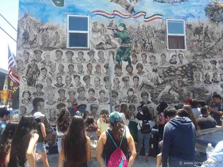 Santa Ana students offer history tours of their city Saturday, Jan. 4