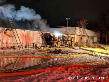 Ottawa fire crews battle early morning fire in Sandy Hill