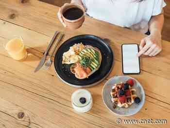 Noom vs. Weight Watchers: Comparing diet and weight loss apps for New Year's     - CNET