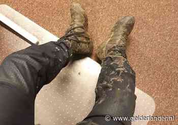 Man sleurt agent tientallen meters mee in gestolen auto