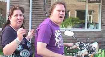 ‘Romana op de scooter’ ligt ernstig verbrand in het ziekenhuis