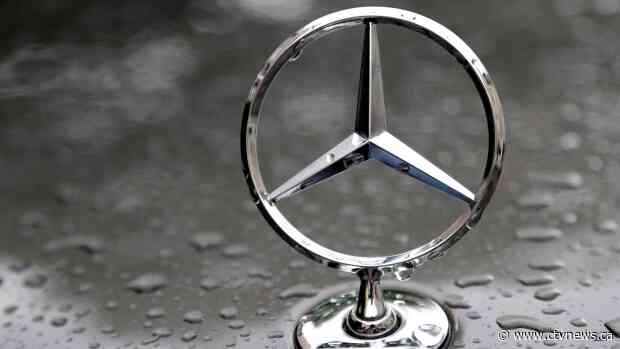 Mercedes recalls 750,000 cars because sunroof can fly off