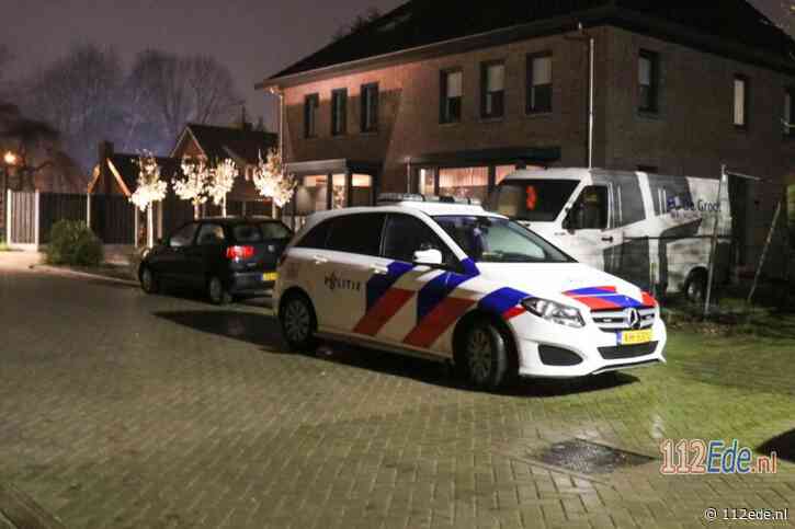Politie in Lunteren op zoek naar twee mannen na poging tot inbraak