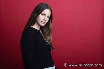 Lana Del Rey Delays Release of Spoken Word Album 'Violet'