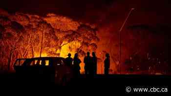 'Not safe to move': Wildfire threats intensify in Australia