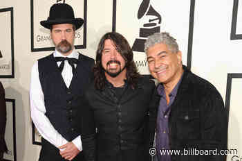 Nirvana Members Perform With St. Vincent & Beck at Art of Elysium Benefit in L.A.