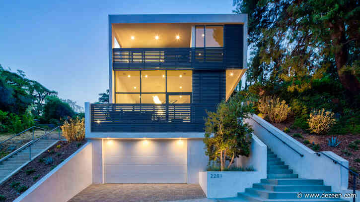 Echo House by Aaron Neubert Architects steps down slope in Los Angeles