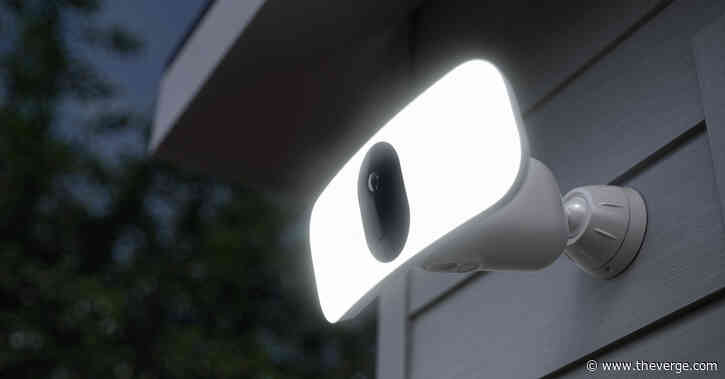 Arlo’s new Floodlight Camera doesn’t need any wiring